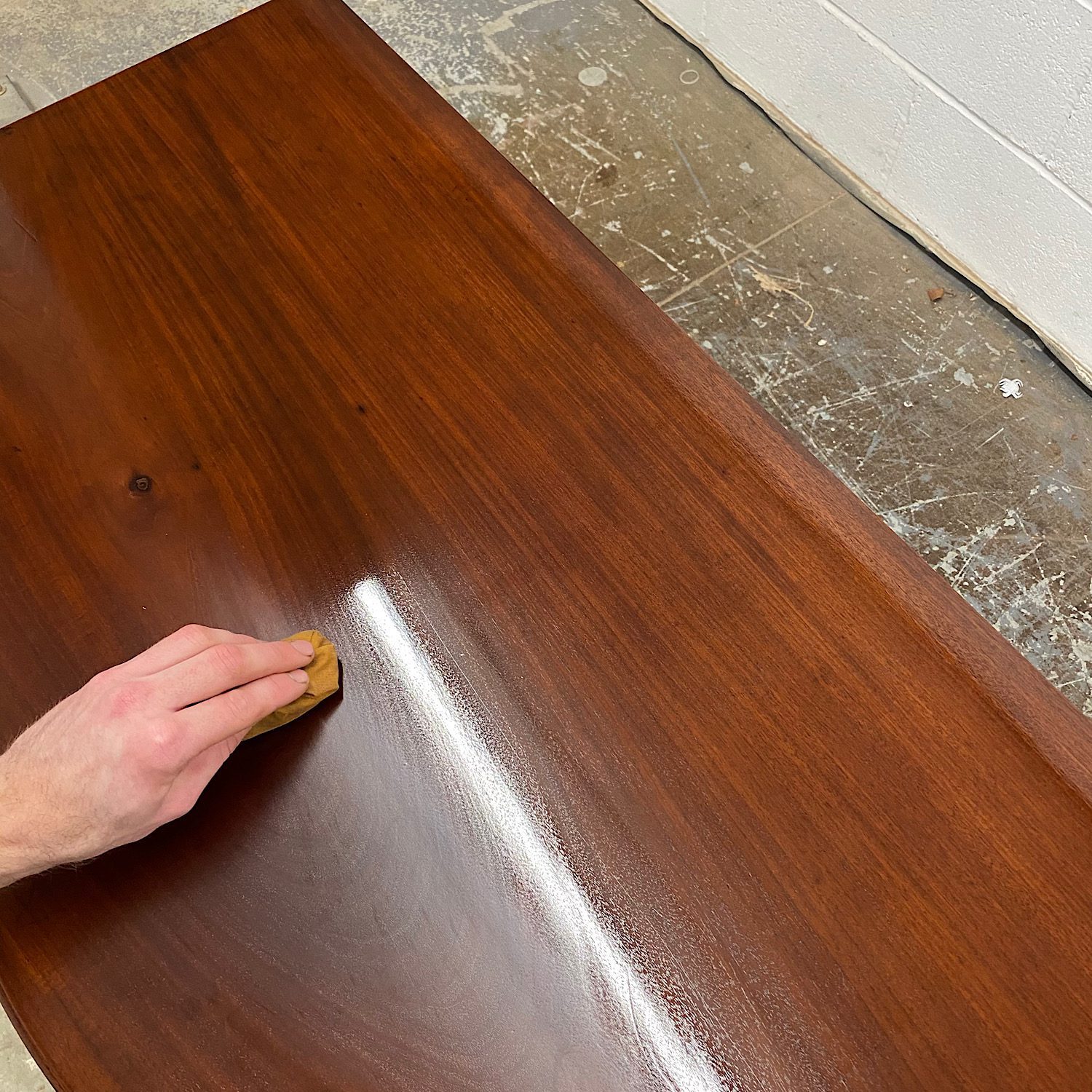 French Polishing - Learn How To French Polish - Learn How To