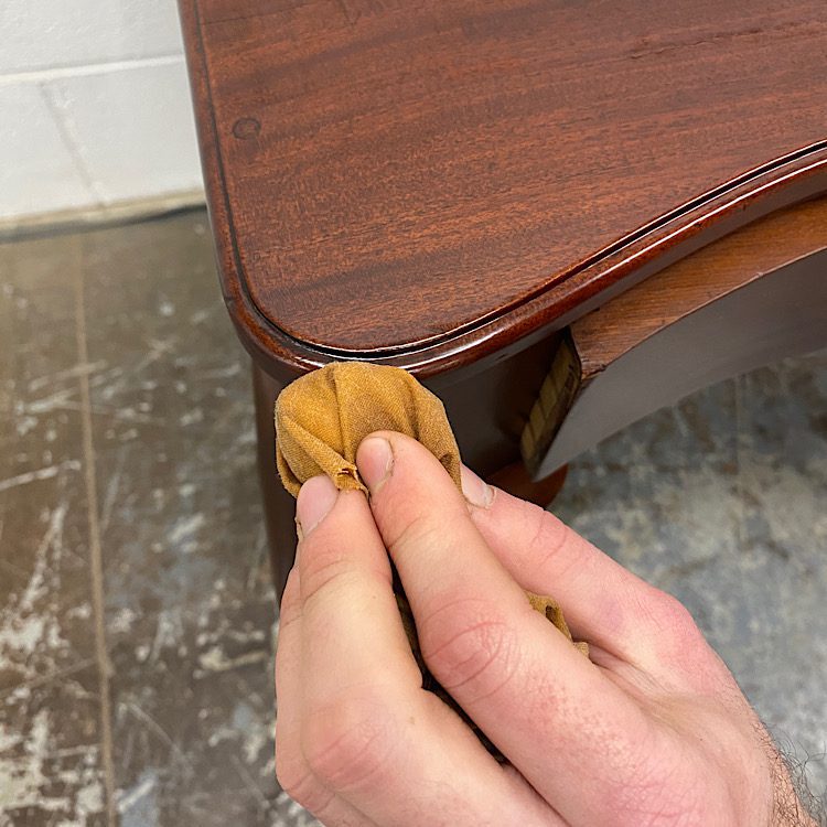 French polishing with a polishing rubber
