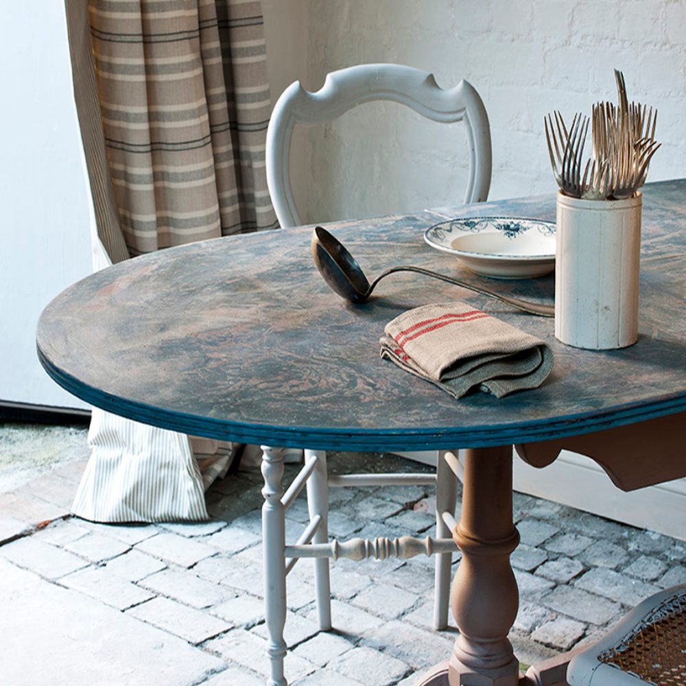 Aubusson Blue – Chalk Paint By Annie Sloan Priory Polishes