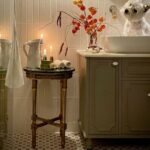 Sink storage in French Linen